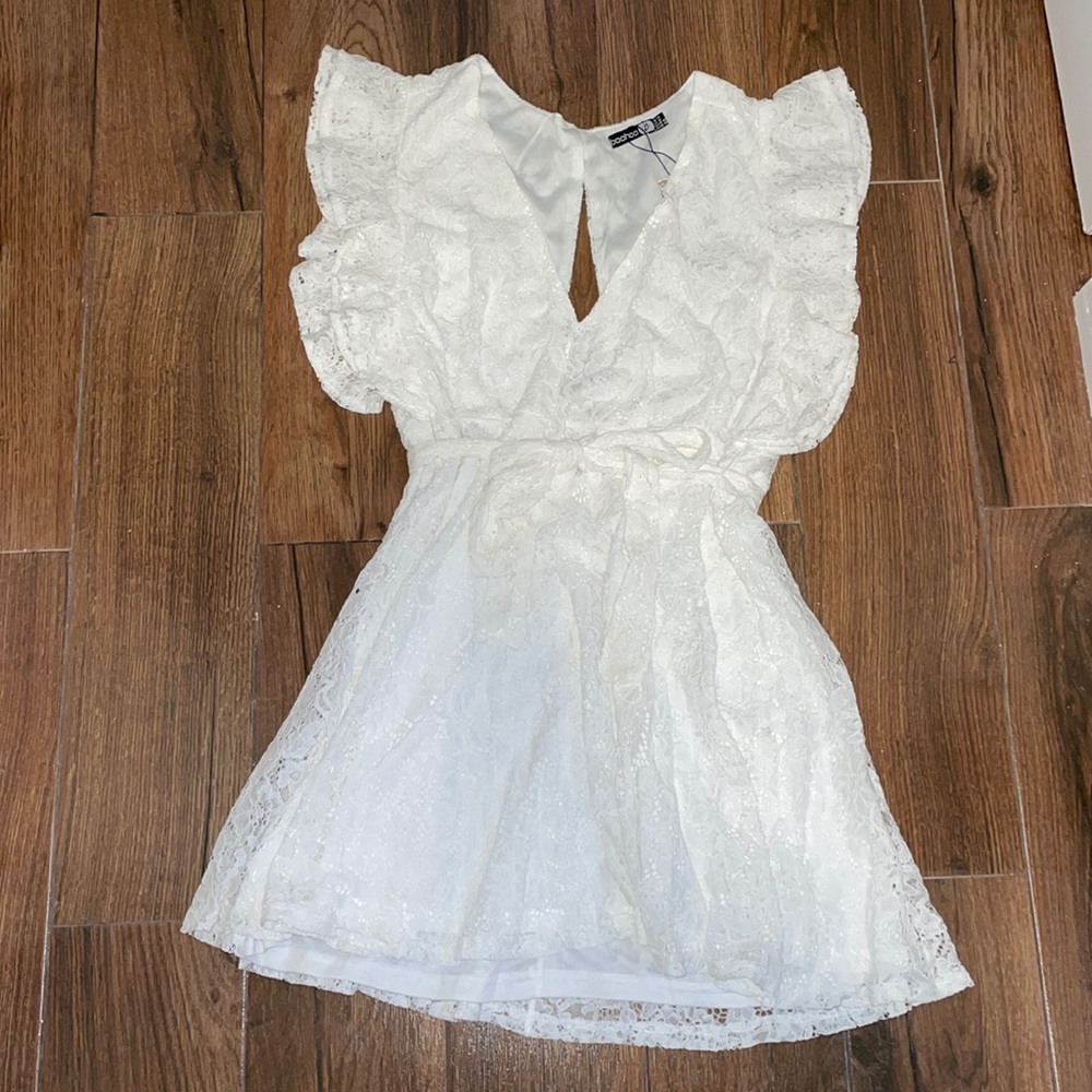 Boohoo white lace dress